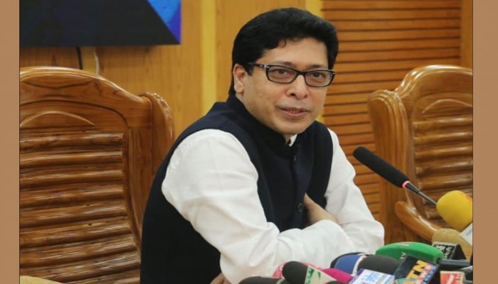 'সরকারি কর্মচারীদের জনগণকে সব সময় হাসিমুখে সেবা দিতে হবে'