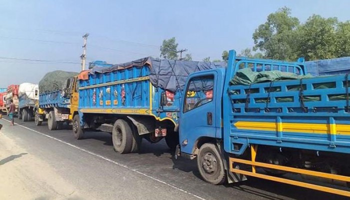বঙ্গবন্ধু সেতুর দুই প্রান্তে ৩৫ কিলোমিটার যানজট