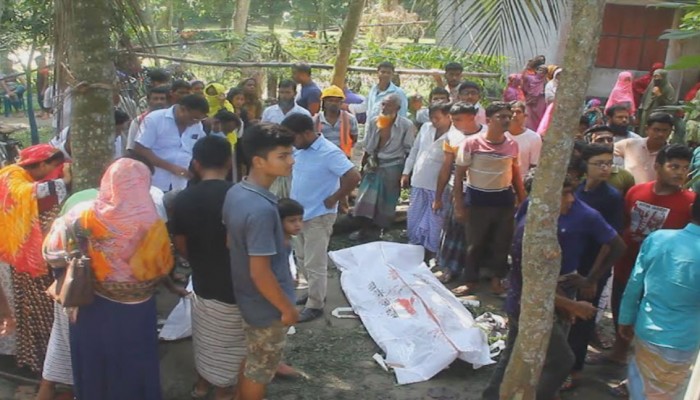 ঈশ্বরদীতে ত্রিমুখী সংঘর্ষে নিহত ৩