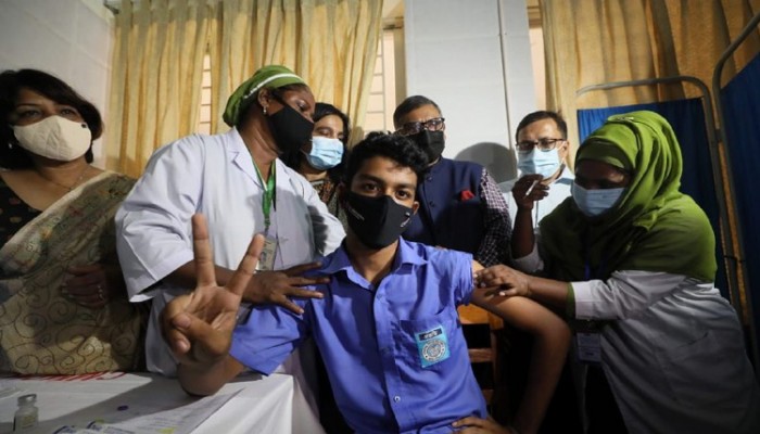 সারাদেশের মাধ্যমিকের শিক্ষার্থীদের টিকার তথ্য চেয়েছে মাউশি