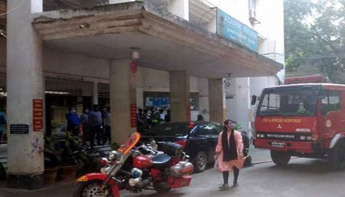 ঢাবির বিজনেজ স্টাডিজ অনুষদে আগুন