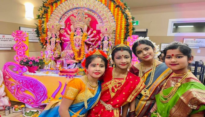 কানাডার সাস্কাটুনে শারদীয় দুর্গাপূজা উদযাপন