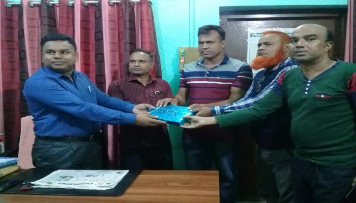 এটি এস আই মোকছেদুজ্জামান এর বদলী জনিত কারনে বিদায় সংবর্ধনা অনুষ্ঠান।