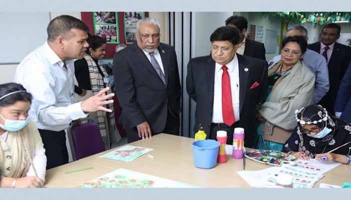 আপাসেন লন্ডন অফিস পরিদর্শন করলেন পররাষ্ট্রমন্ত্রী