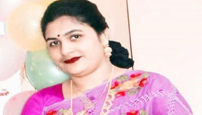 সেলফি তুলতে গিয়ে ট্রেনের ধাক্কায় যুবলীগ নেত্রীর মৃত্যু
