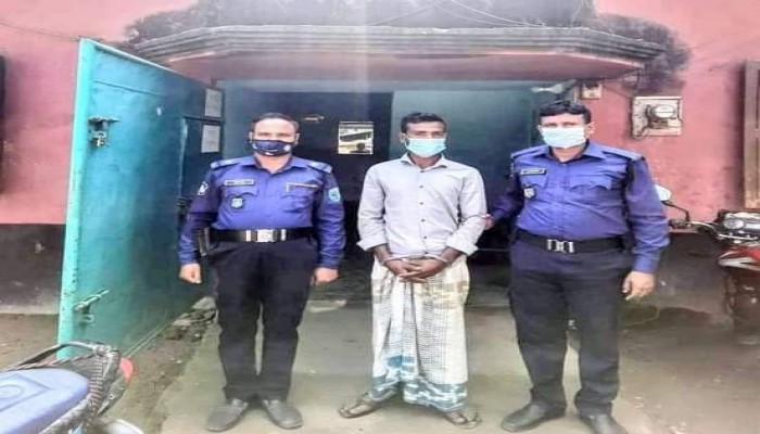 সাদুল্লাপুরের ধাপেরহাটে ওয়ারেন্ট ভুক্ত আসামী গ্রেফতার- ১