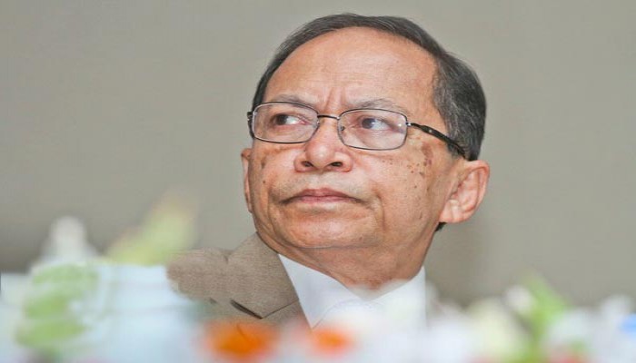 সাবেক প্রধান বিচারপতি এসকে সিনহাসহ ১১ জনের বিরুদ্ধে মামলার রায় পড়া চলছে