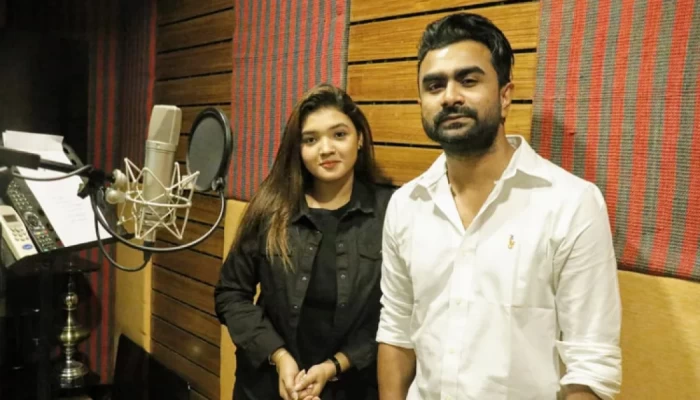 গান দিয়ে শুরু ‘সদর ঘাটের বাদশাহ’, গাইলেন ইমরান-সুধা