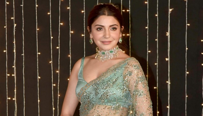 নিজের শরীর দেখে ঘৃণা হতো আনুশকার