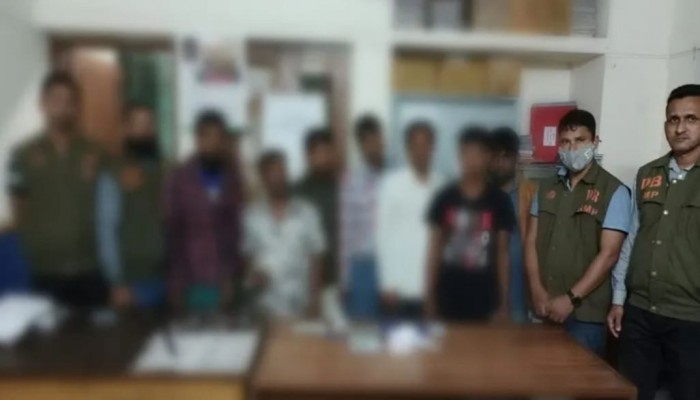 সিলেট ভারতীয় তীর শিলং সামগ্রীসহ ৭ জুয়াড়ি গ্রেফতার।