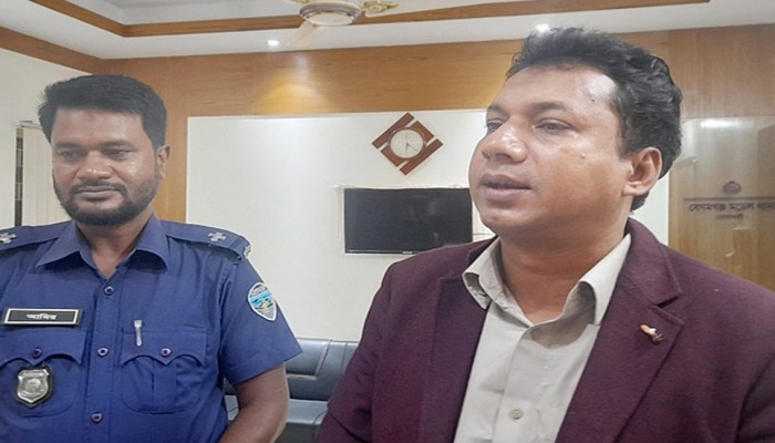 দেড় বছরের সাজা এড়াতে  ৭ বছর পালিয়ে ছিলেন
