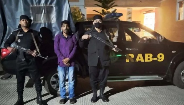 সিলেট  ইয়াবাসহ মাদক ব্যবসায়ী র‍্যাবের হাতে গ্রেফতার