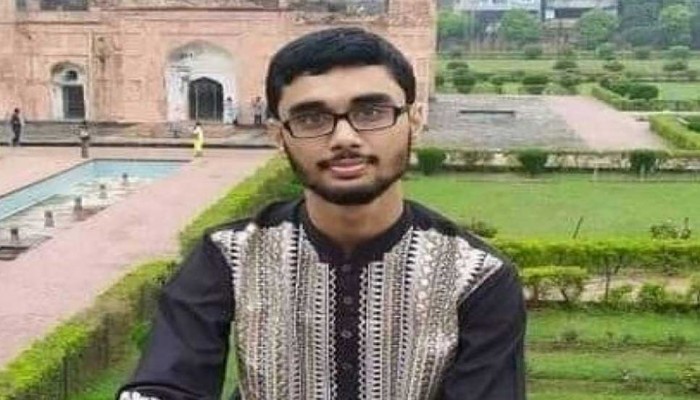প্রথম মাদ্রাসা ছাত্র নাজমুল ৭ কলেজের ভর্তি পরীক্ষায়