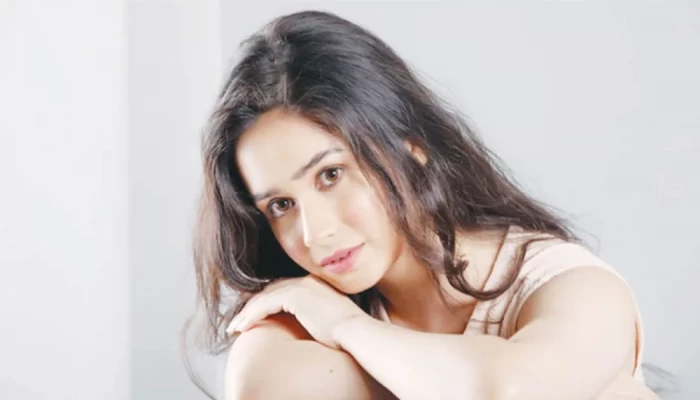 একই মাসে দুটি ছবির কেন্দ্রীয় চরিত্রে ঐশীর