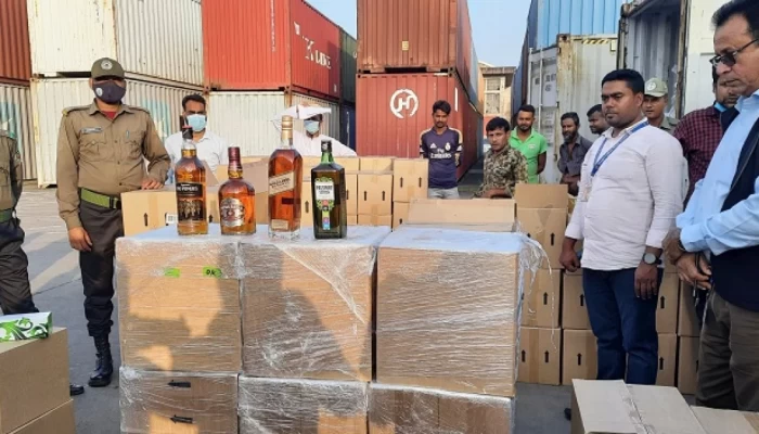 চুনের কন্টেইনারে মিললো বিদেশি মদ