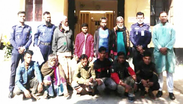 গোয়াইনঘাটে পুলিশের অভিযানে ওয়ারেন্টভুক্ত ১৩ জন  মাদকসহ ১ জন গ্রেপ্তার