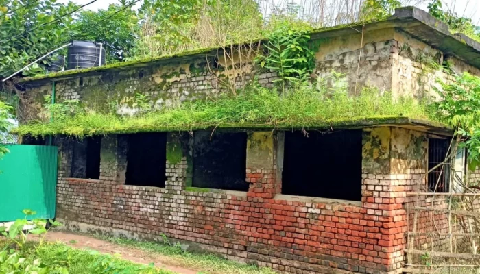 স্টেডিয়াম ভবন যখন মরণফাঁদ