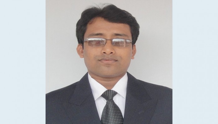 কবর থেকে কুয়েট শিক্ষকের মরদেহ তুলে ময়নাতদন্তের আবেদন
