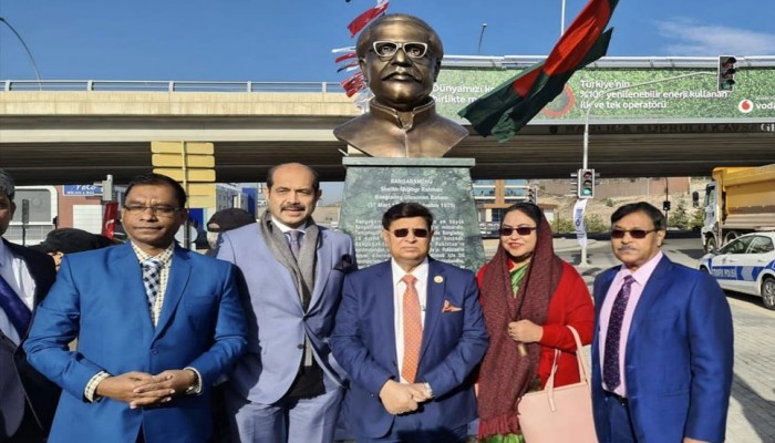 তুরস্কে বঙ্গবন্ধুর আবক্ষ ভাস্কর্য বাংলাদেশের জন্য গর্বের : আতিক