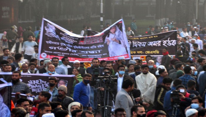 শহীদ বুদ্ধিজীবী স্মৃতিসৌধে জনতার ঢল