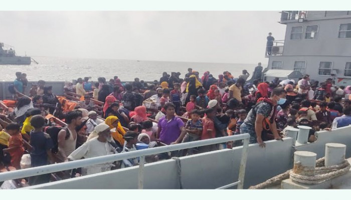 ভাসানচরের পথে আরও ৬ শতাধিক রোহিঙ্গা