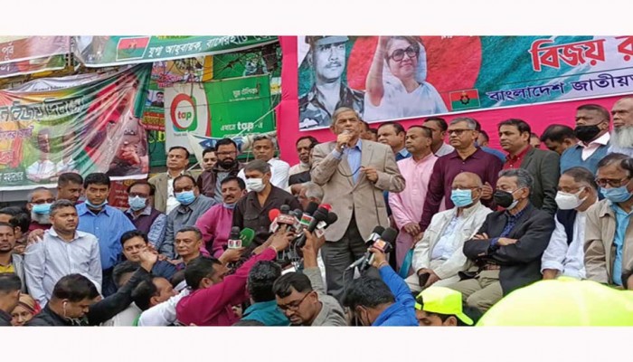 বিএনপির বিজয় র‌্যালিতে নেতাকর্মীদের ঢল