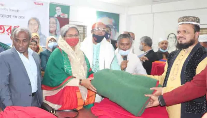 স্বাস্থ্যবিধি মানার প্রয়োজনেই বই উৎসব হচ্ছে না: শিক্ষামন্ত্রী