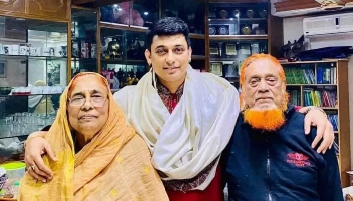 চিত্রনায়ক জায়েদ খানের মা মারা গেছেন