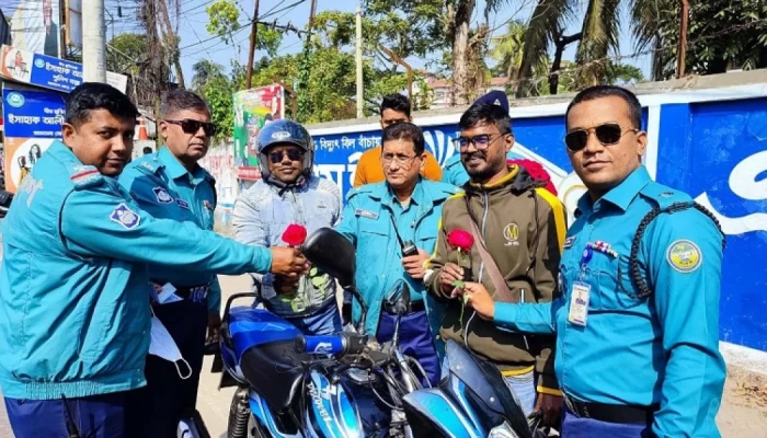 বৈধ যানবাহন চালকদের নববর্ষের শুভেচ্ছা জানালো বিএমপি