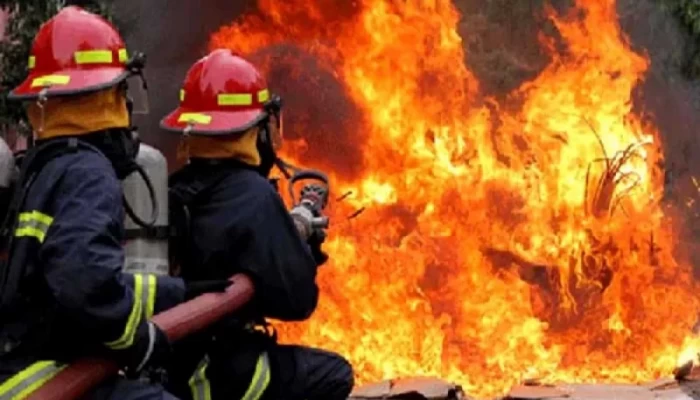 চট্টগ্রামে গার্মেন্টসে আগুন