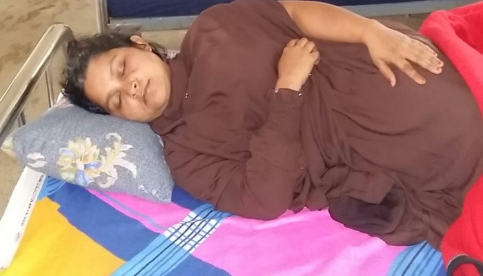 ভালুকায় সন্ত্রাসী হামলায় প্রবাসীর স্ত্রীসহ ৫ জন আহত,থানায় অভিযোগ