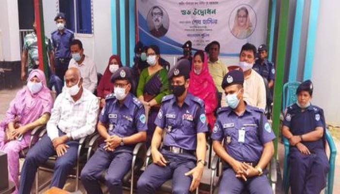 গণভবন থেকে ভার্চুয়ালি গৃহ হস্তান্তর এবং সার্ভিস ডেস্ক উদ্বোধনে প্রধানমন্ত্রী